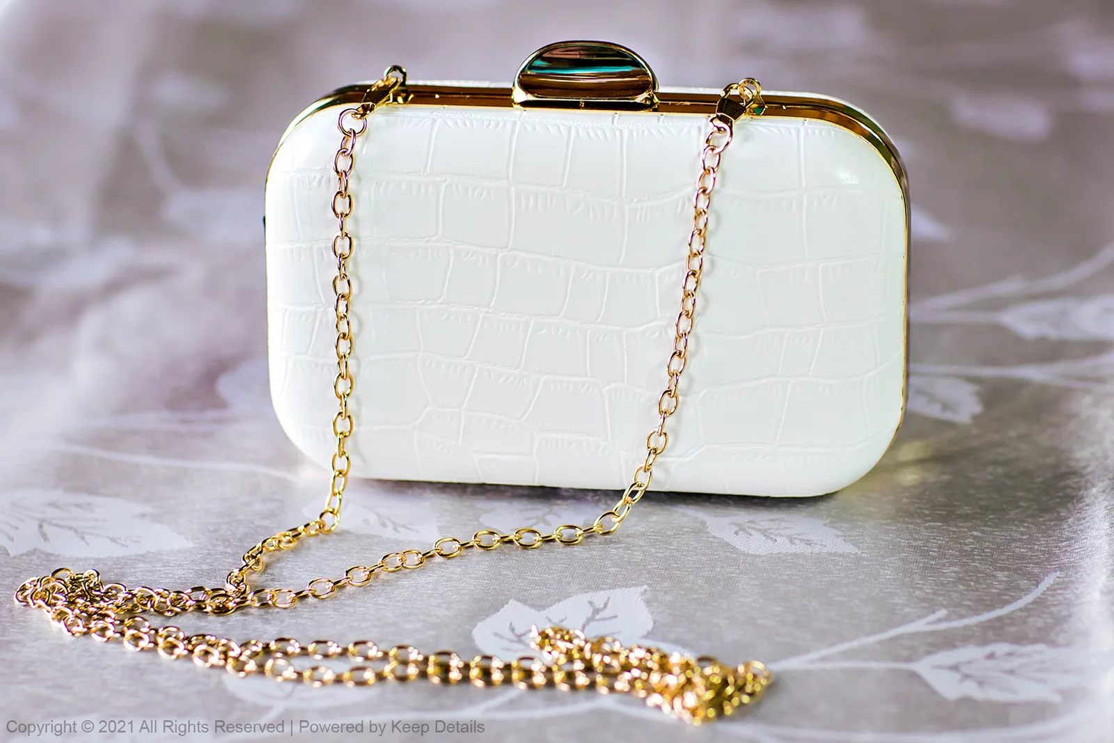 Back to Basics: 7 Staples That Deserves to be in Every Woman`s Wardrobe