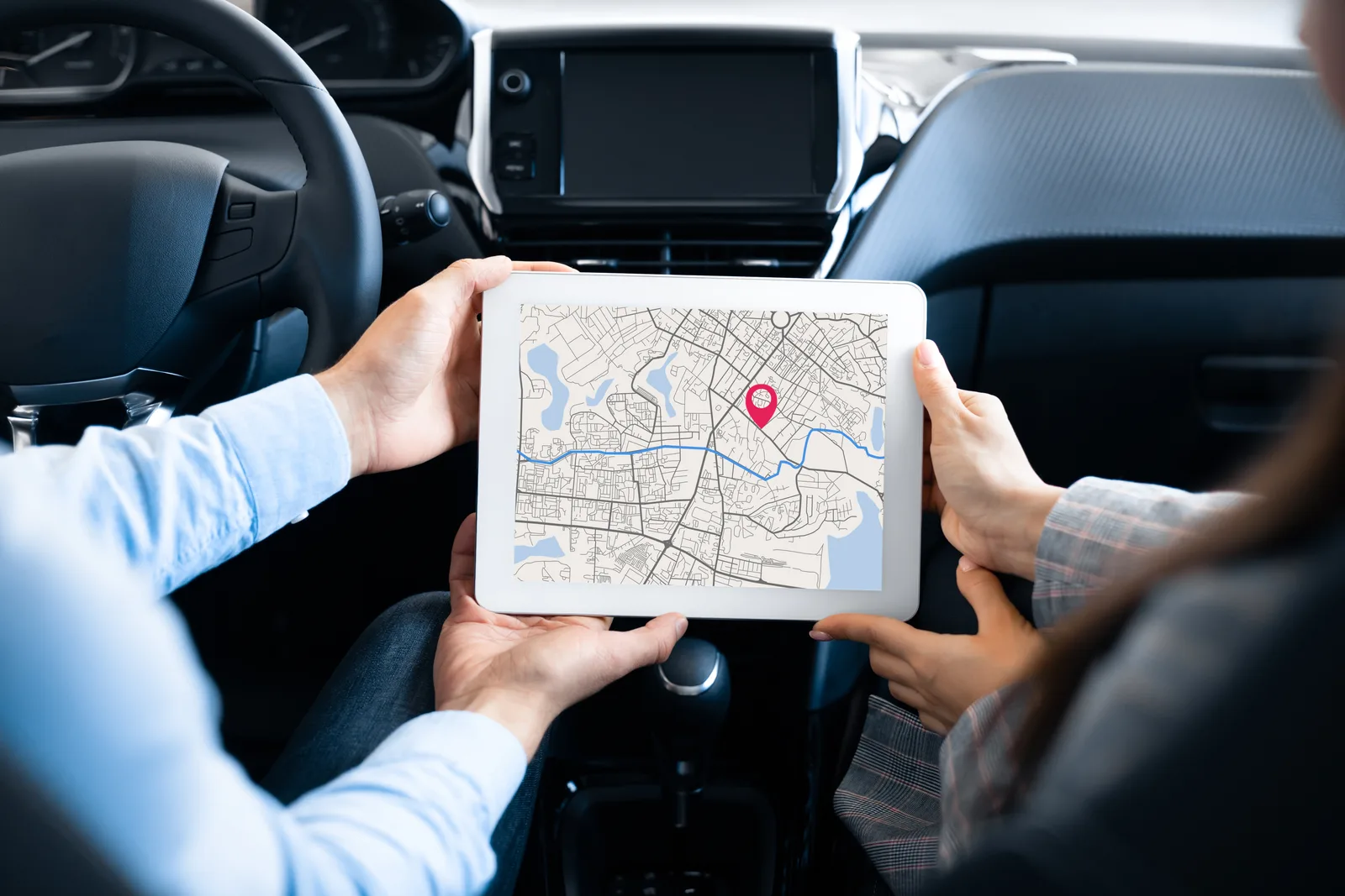 Ground-Breaking Car Gadgets that Will Keep You Amused While Traveling