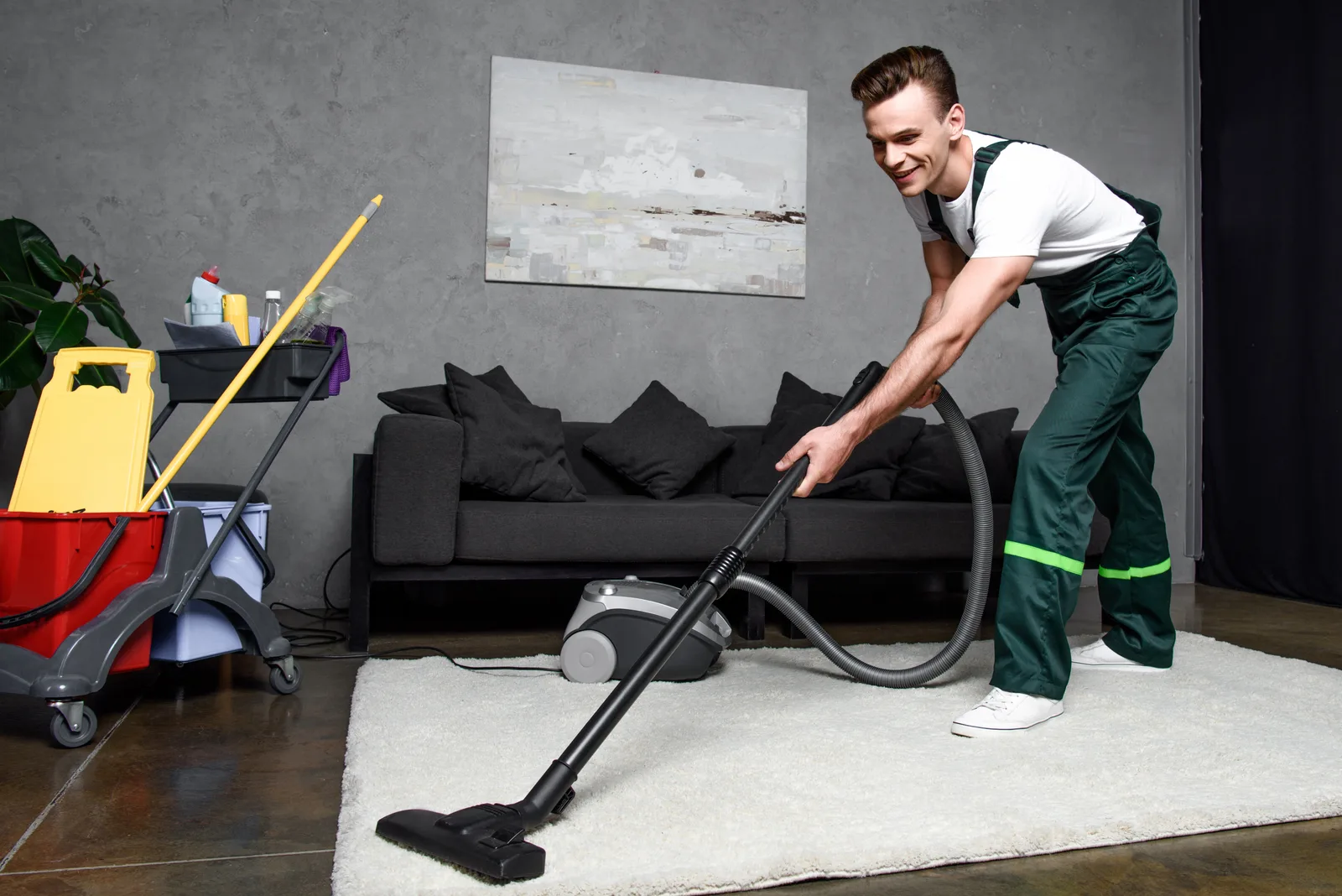 DIY Cleaners: Have A Cleaner House Within A Budget