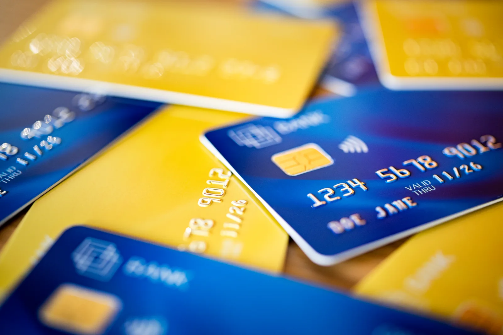 Travel Tips: How To Earn Points And Miles To Travel On A Budget